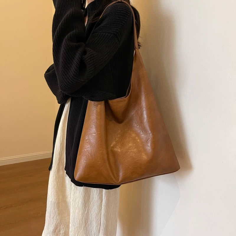 M097Large capacity tote bag