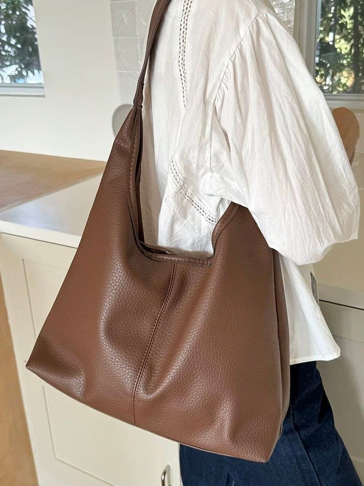 M098Real leather handbag