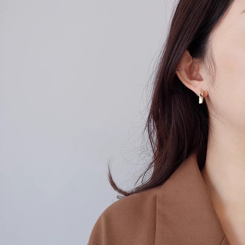 M180Woman fashion earrings