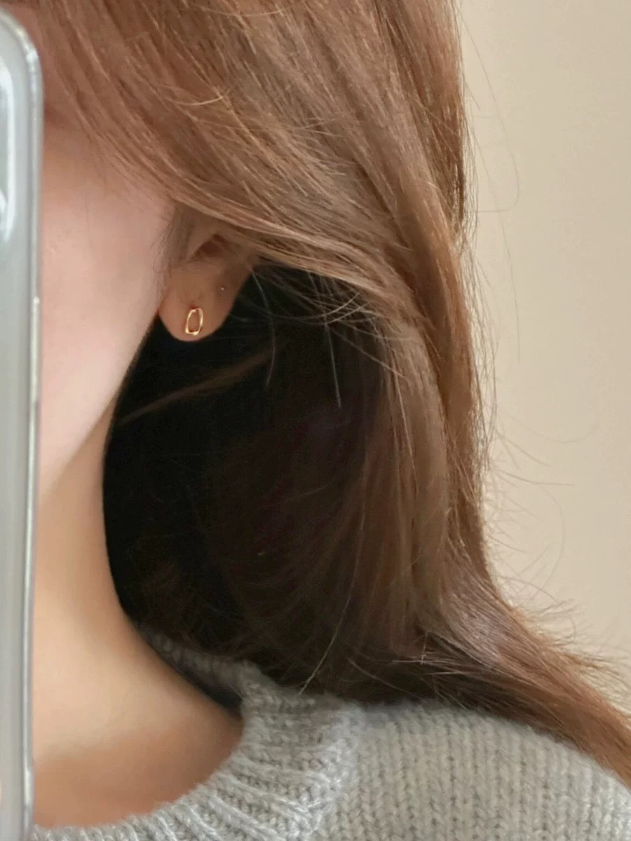 M157Women's earrings