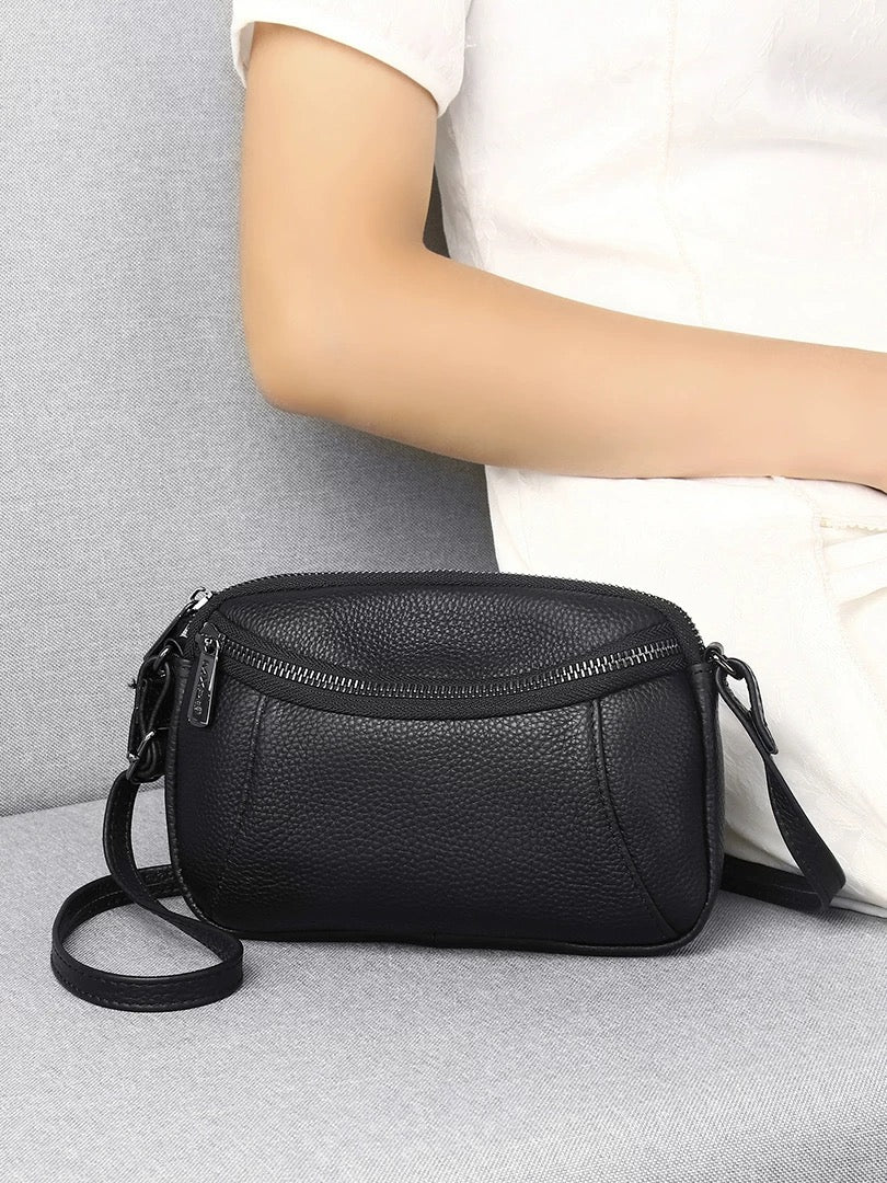 M151Women's messenger bag