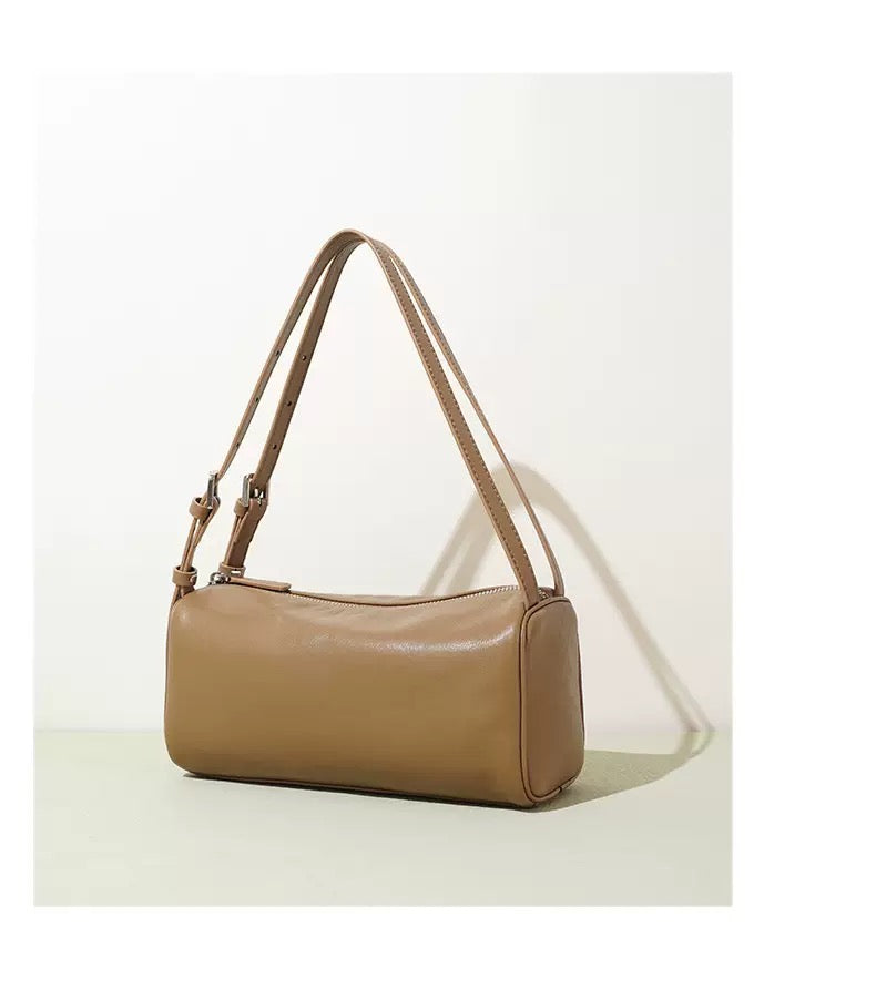 M297Woman handbag