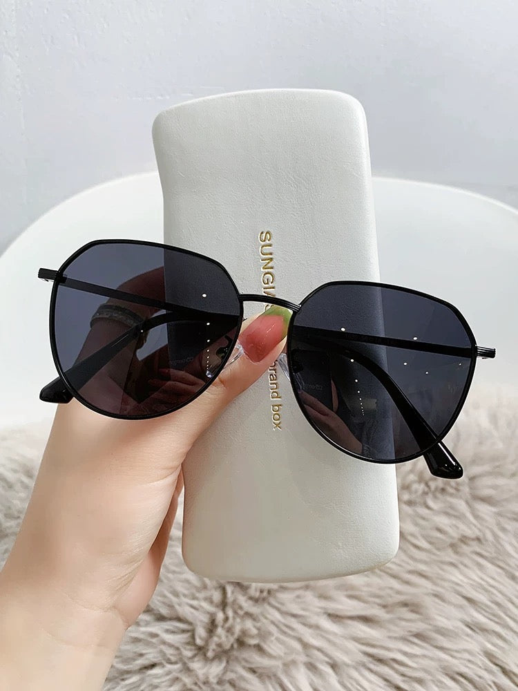 M081Fashion sunglasses