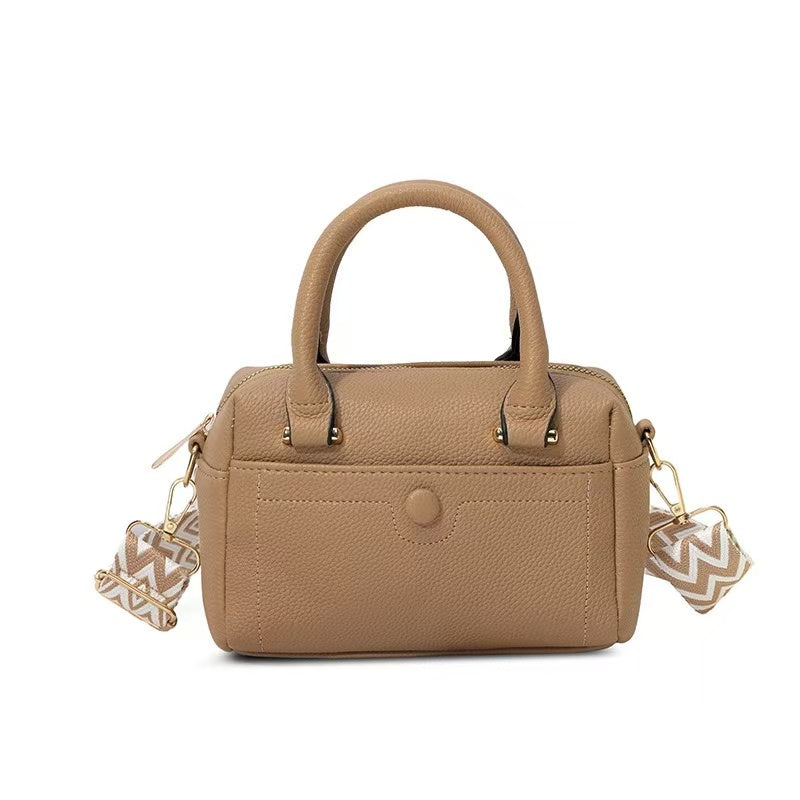 T044 Genuine leather handbag