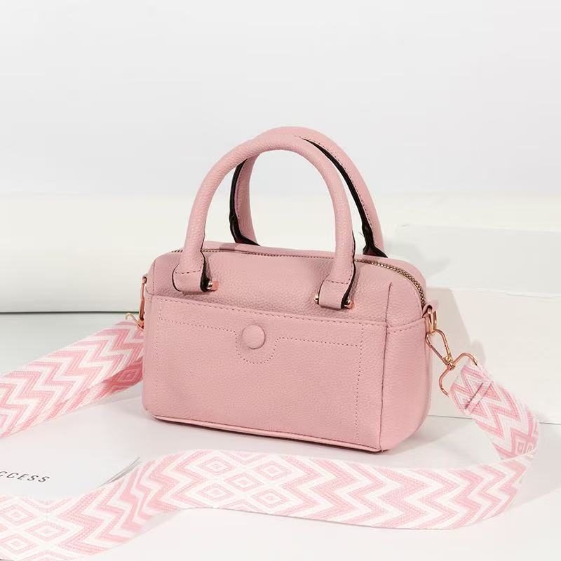 T044 Genuine leather handbag