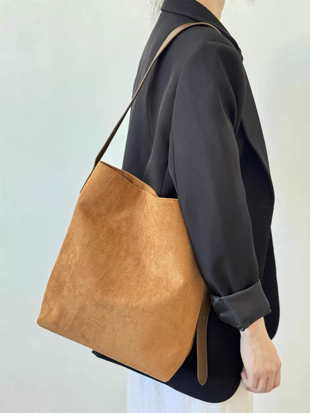 M193New shoulder bag