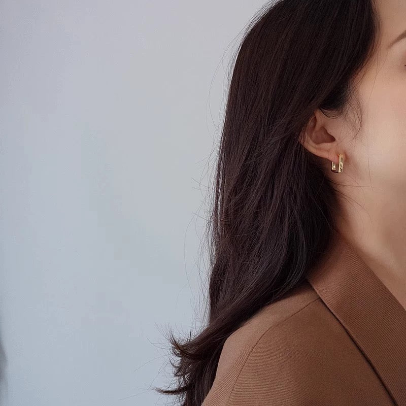 M180Woman fashion earrings