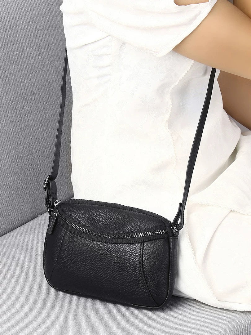 M151Women's messenger bag