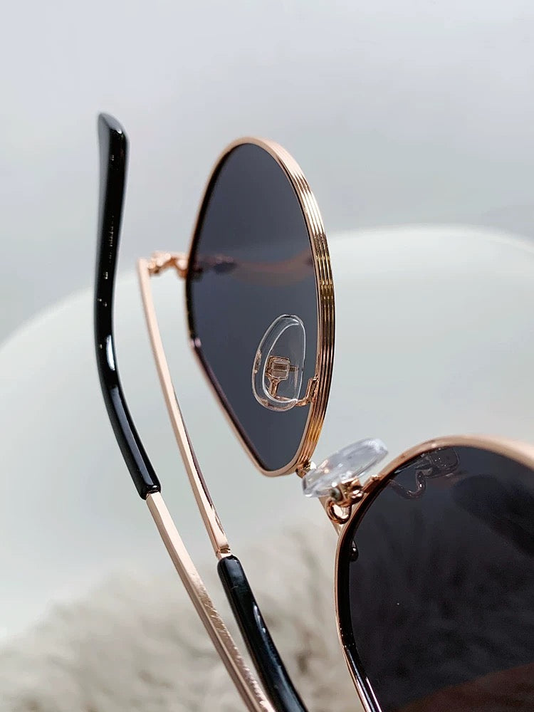 M081Fashion sunglasses