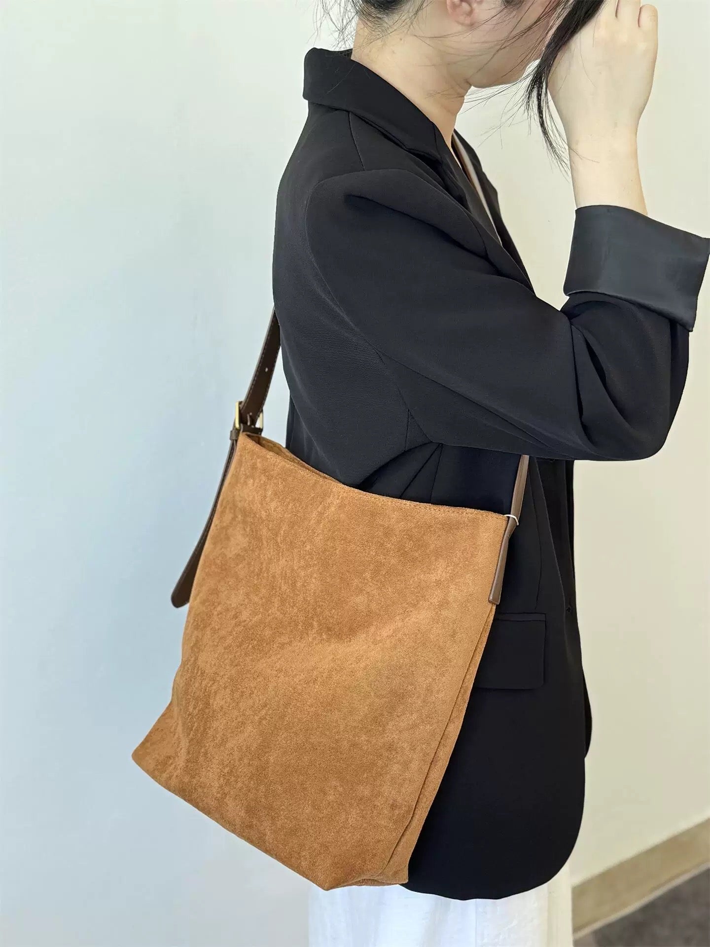 M193New shoulder bag