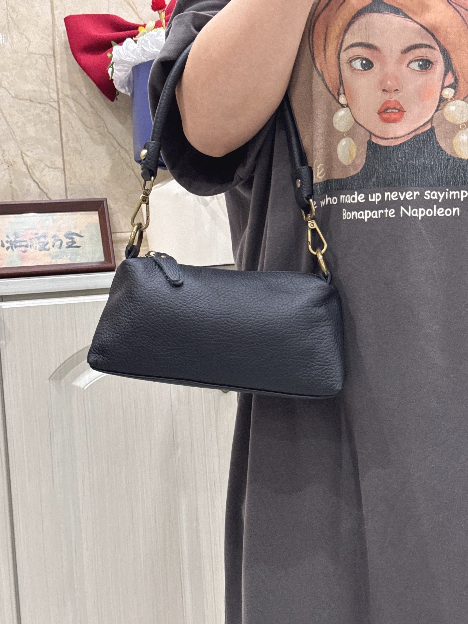 M195Simple shoulder bag