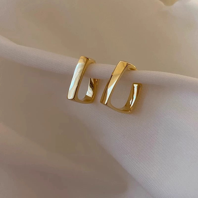 M180Woman fashion earrings