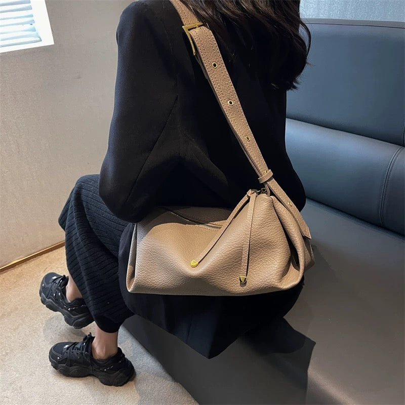 M138New crossbody bag