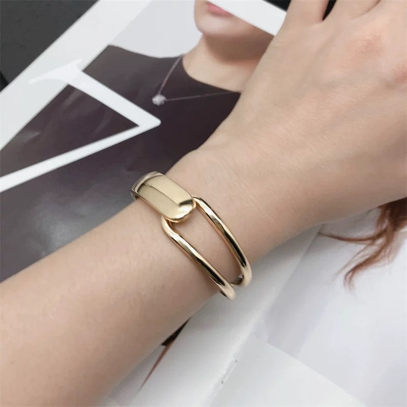 M243High quality bracelet