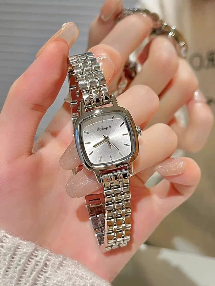 M257 High quality watch