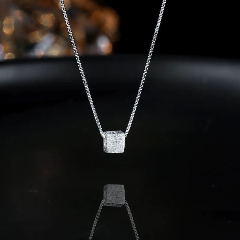 M112Classic necklace