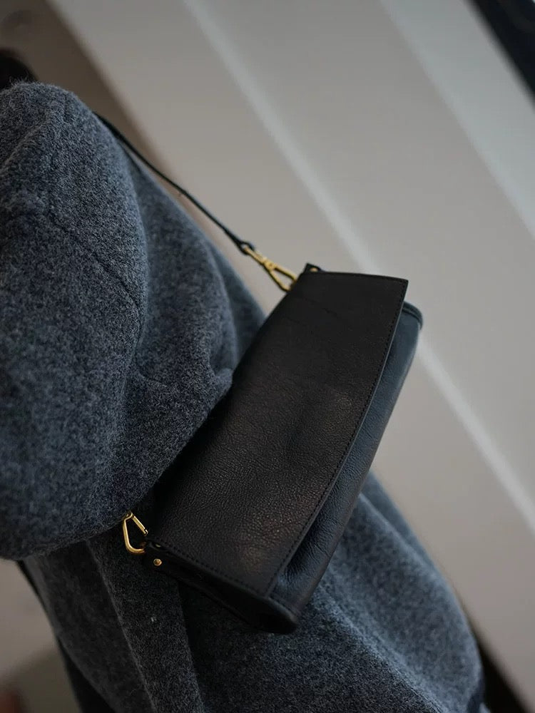 M215Women's messenger bag