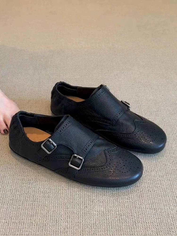 M217Woman leather shoes