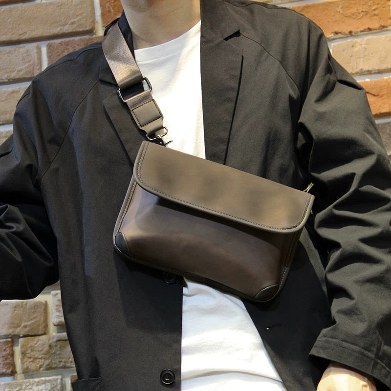 M172 Men's messenger bag
