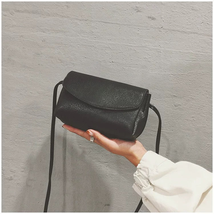 2745 Classic messenger bag