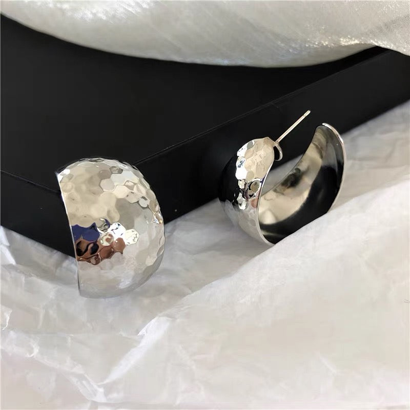 M238Women's earrings