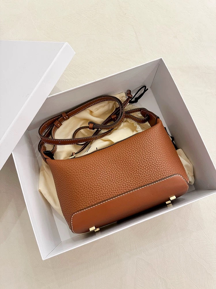 M216 Classic messenger bag