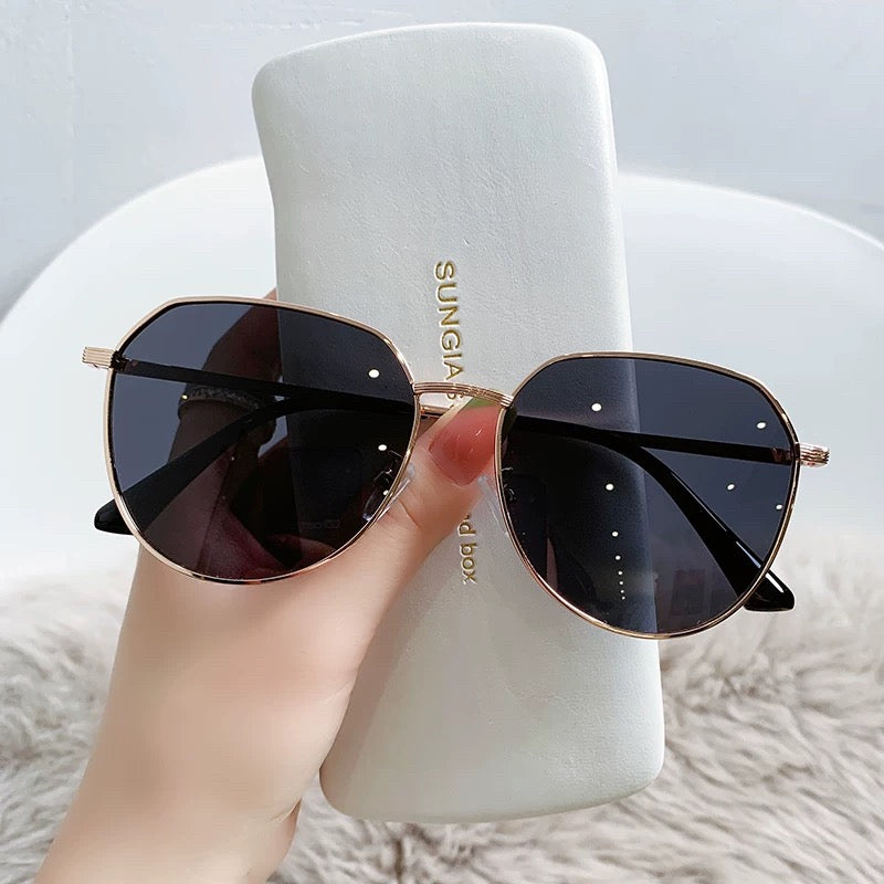 M081Fashion sunglasses