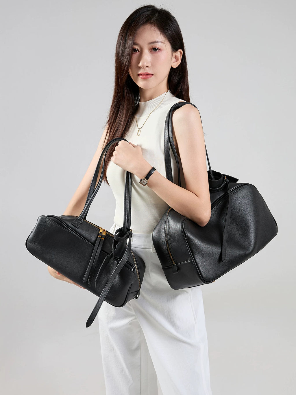 M073Woman handbag
