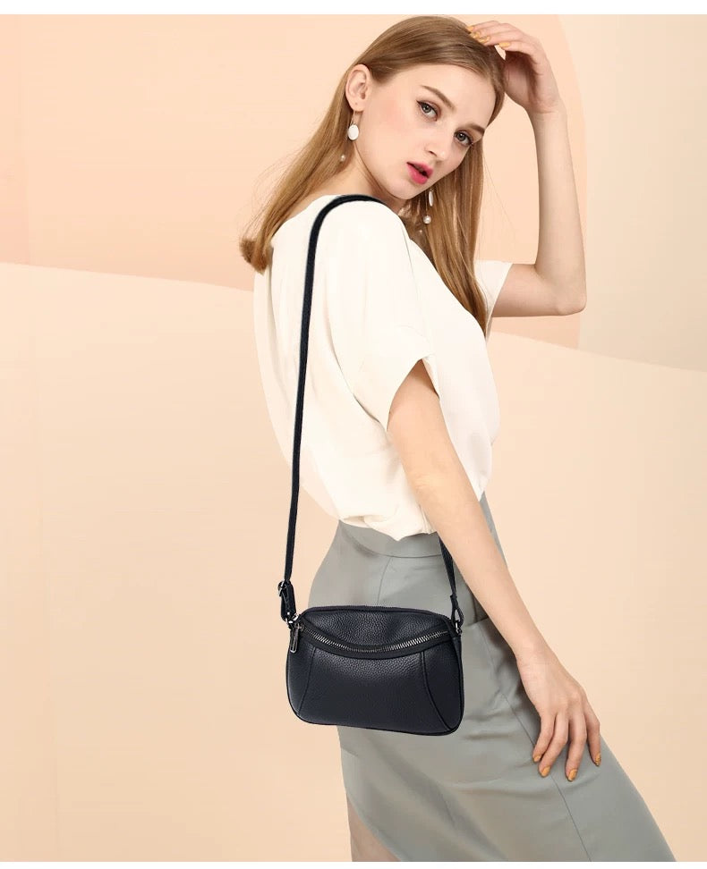 M151Women's messenger bag