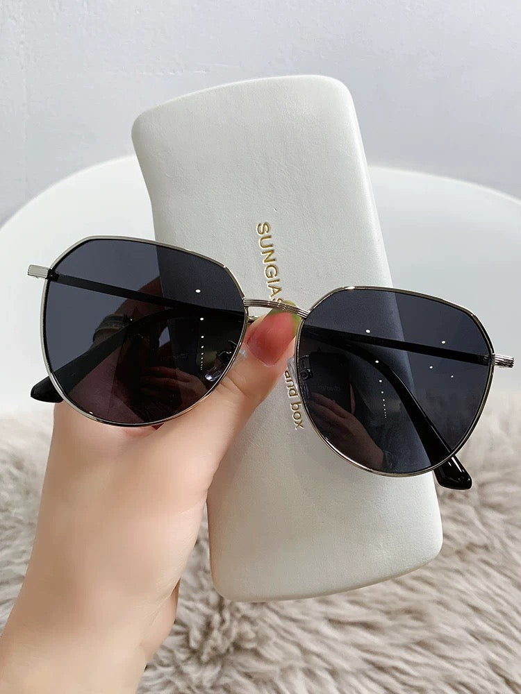 M081Fashion sunglasses