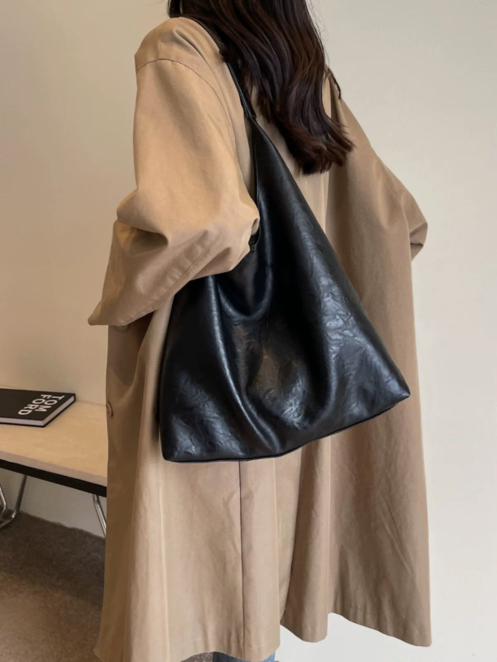 M097Large capacity tote bag