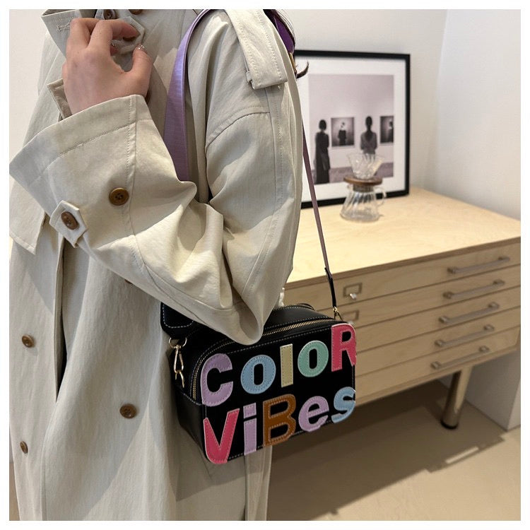 C013 Fashion messenger bag