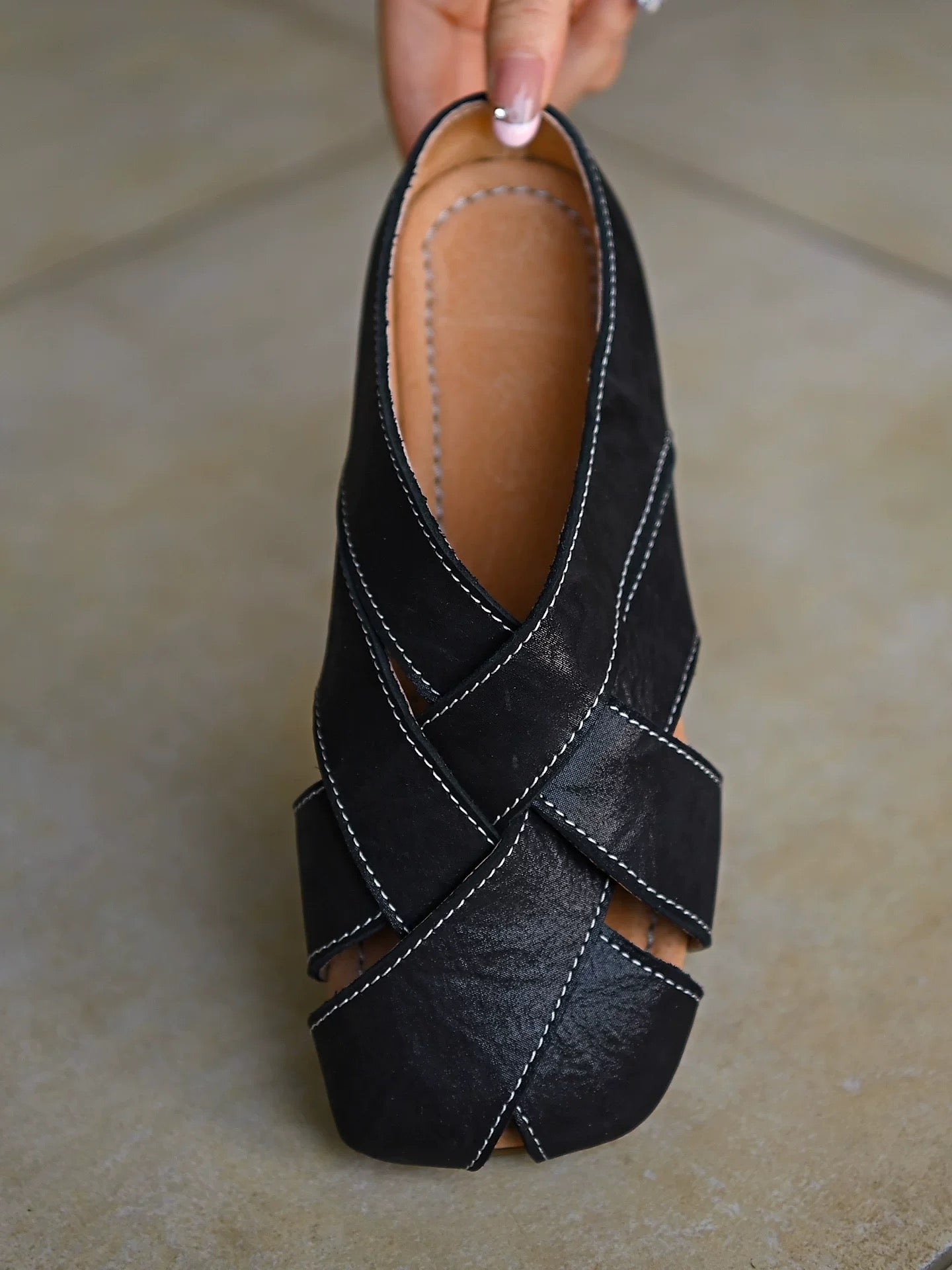 C026Fashion slippers