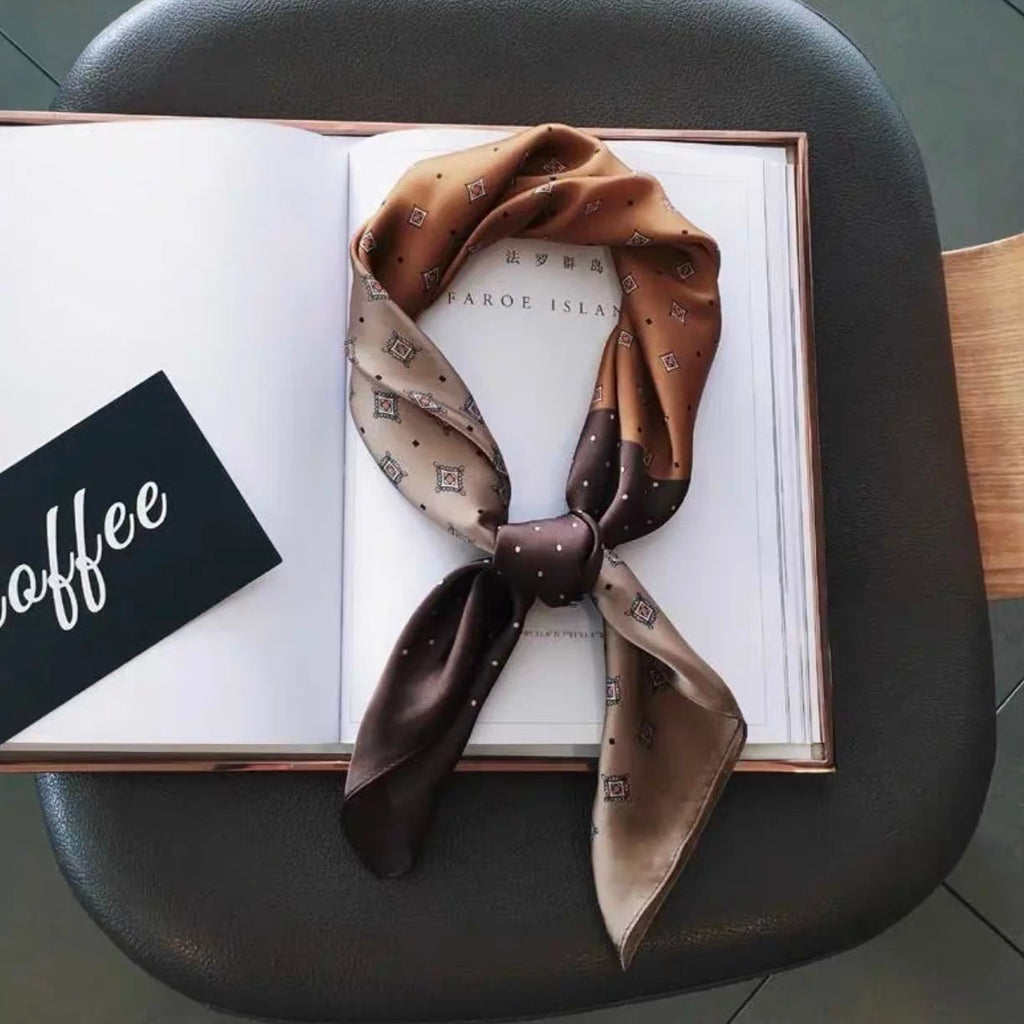 M191Woman silk scarf