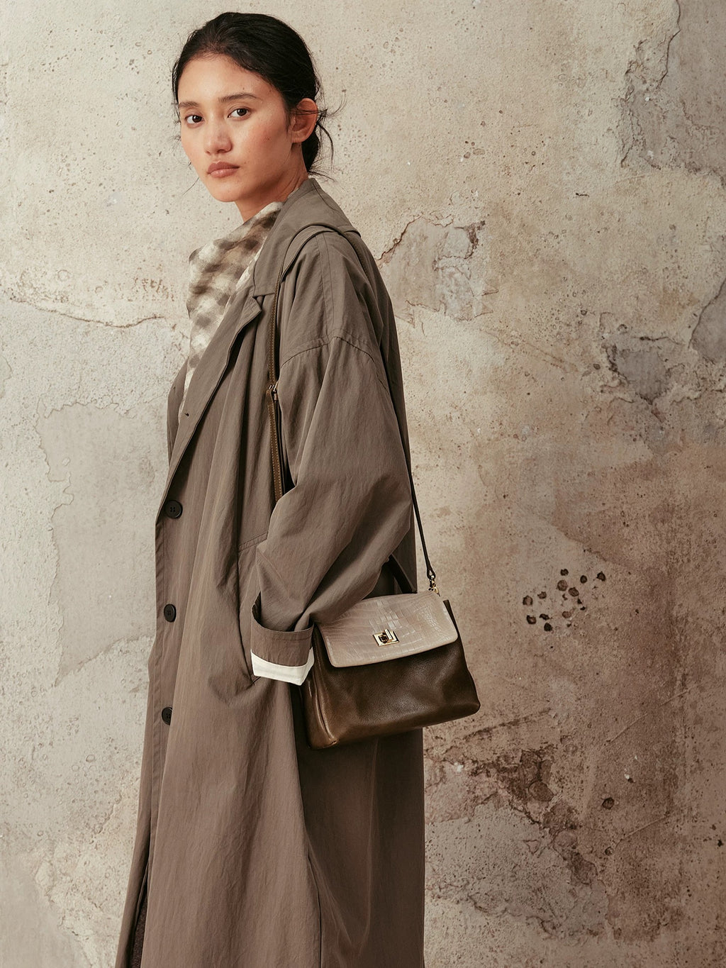 M212Women's messenger bag