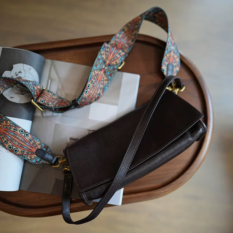 M215Women's messenger bag