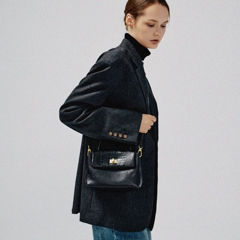 M212Women's messenger bag