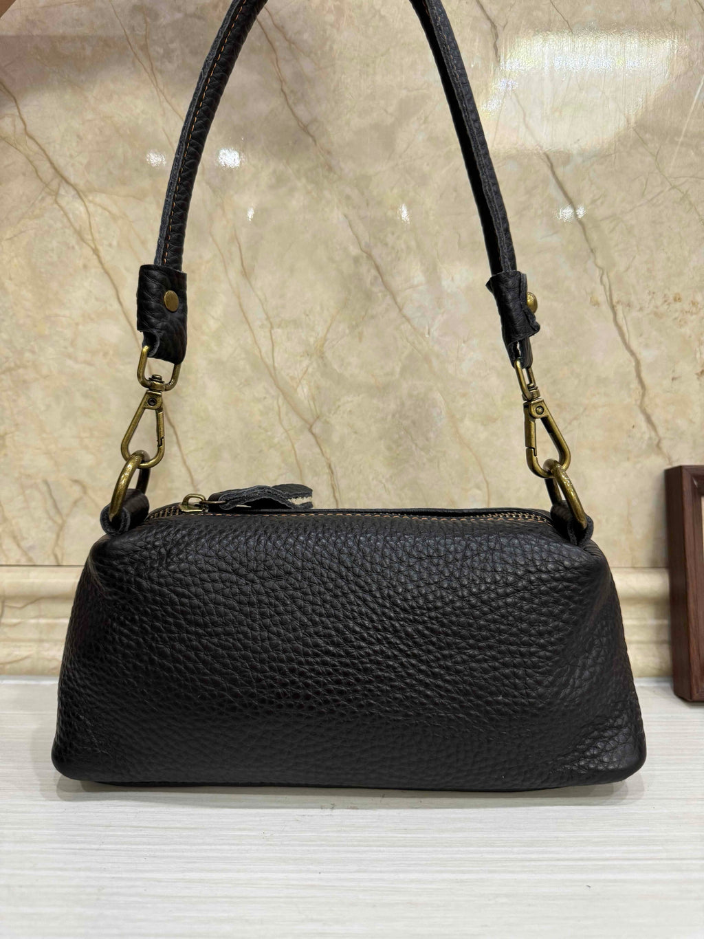 M195Simple shoulder bag