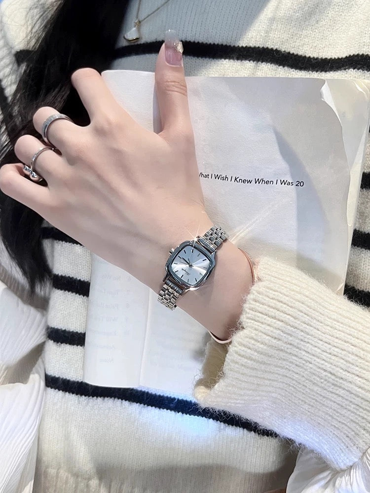 M257 High quality watch