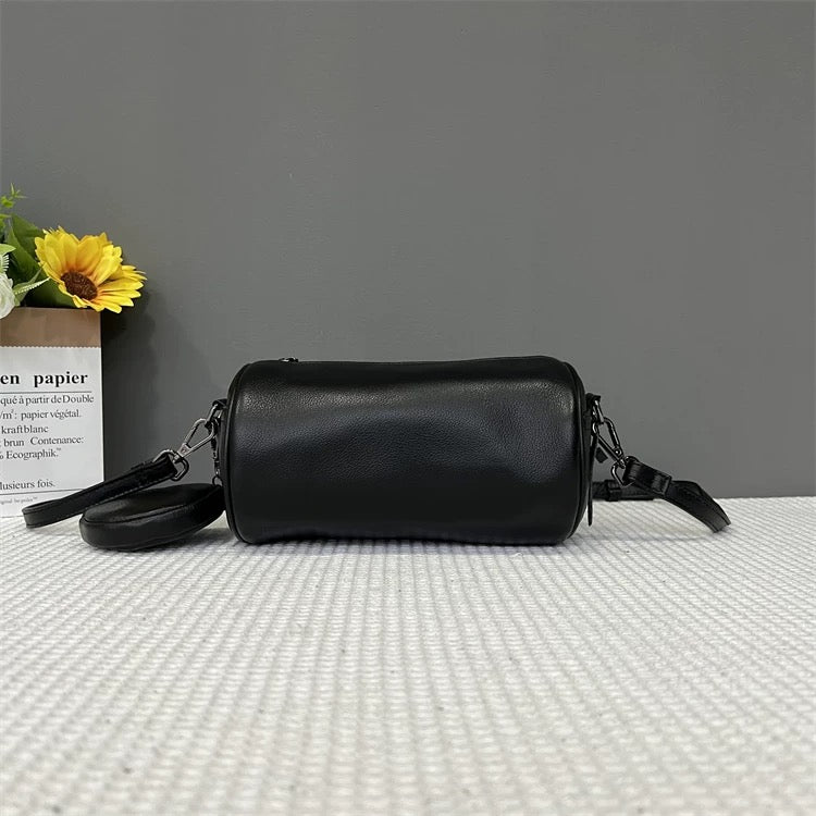 M224Classic messenger bag