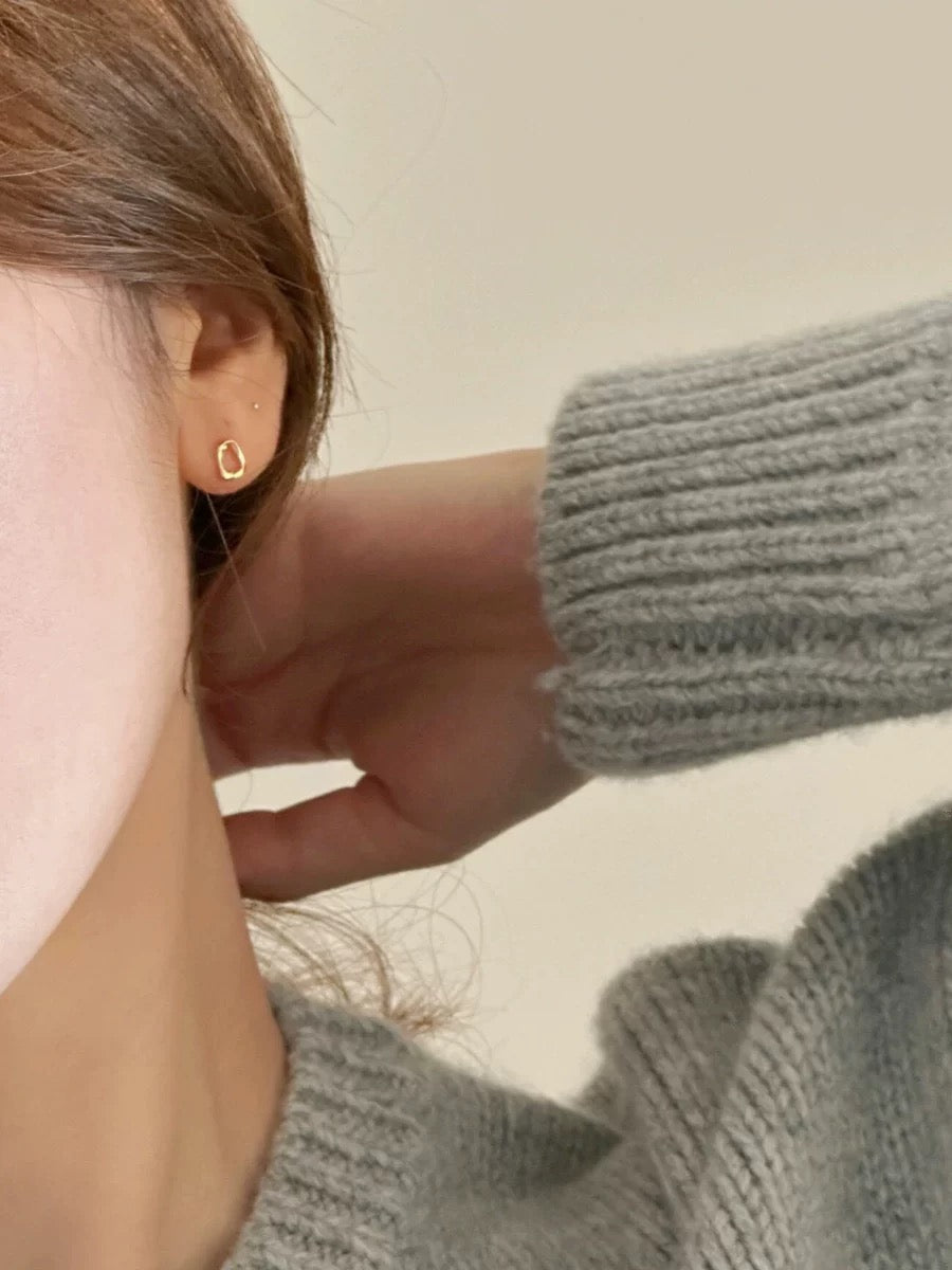 M157Women's earrings