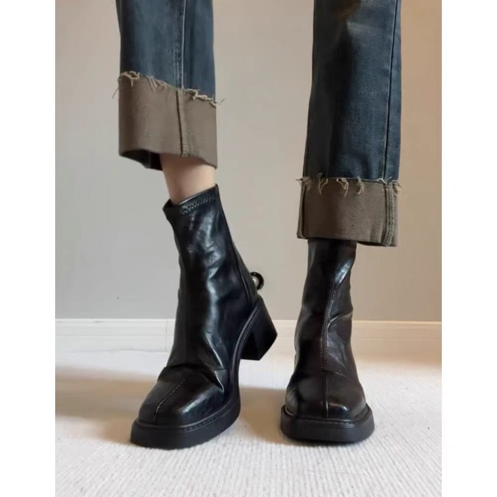 M162 Women's booties