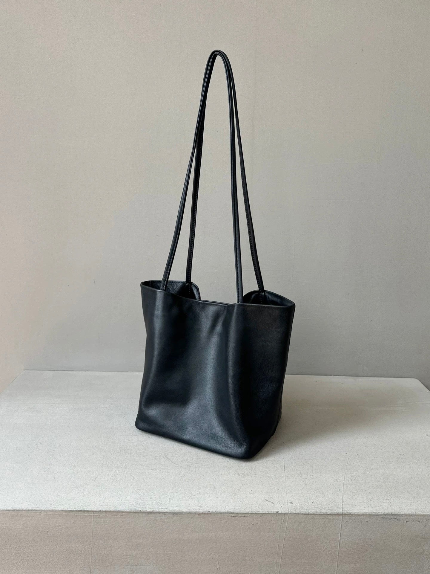 M247 fashionable handbag