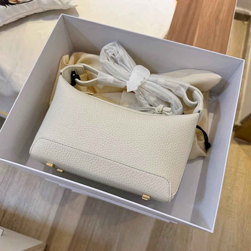 M216 Classic messenger bag