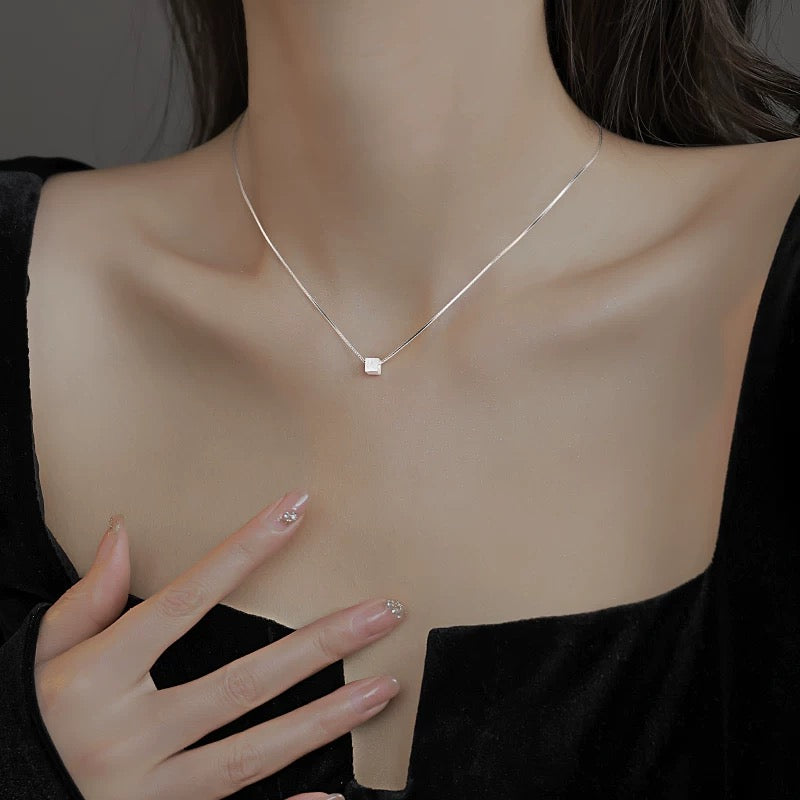 M112Classic necklace