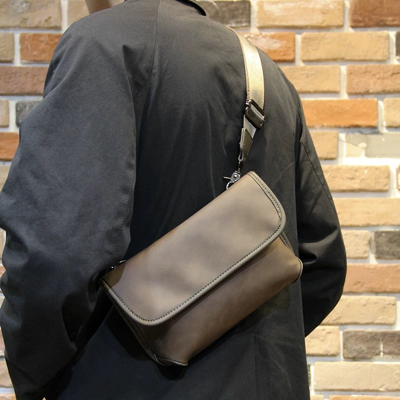 M172 Men's messenger bag