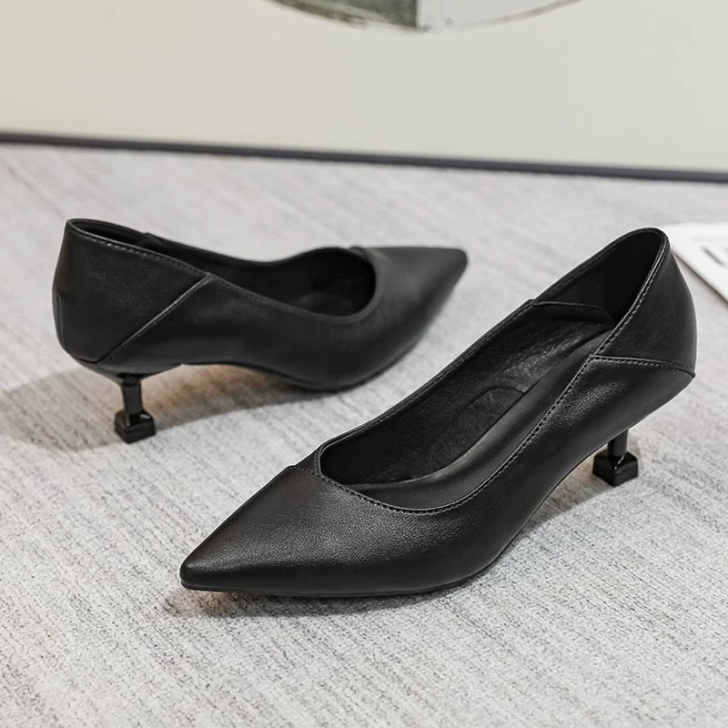 M104High heels for women