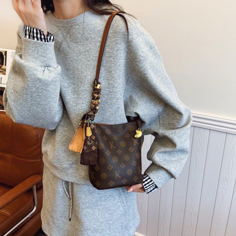 2801Bucket bag