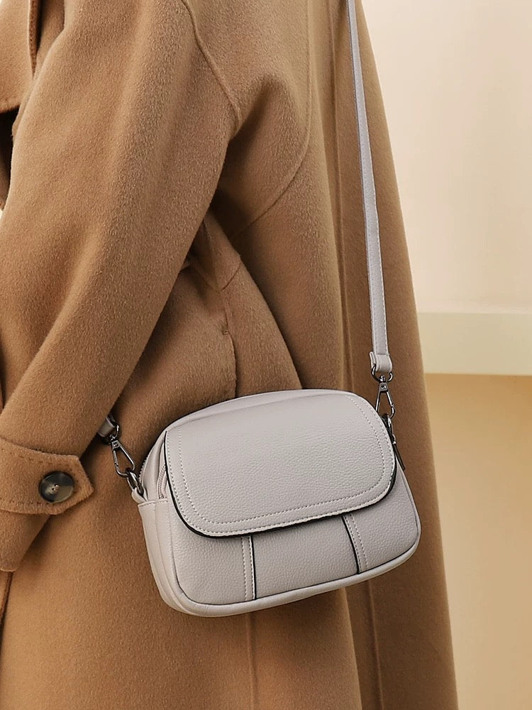 M181Classic messenger bag