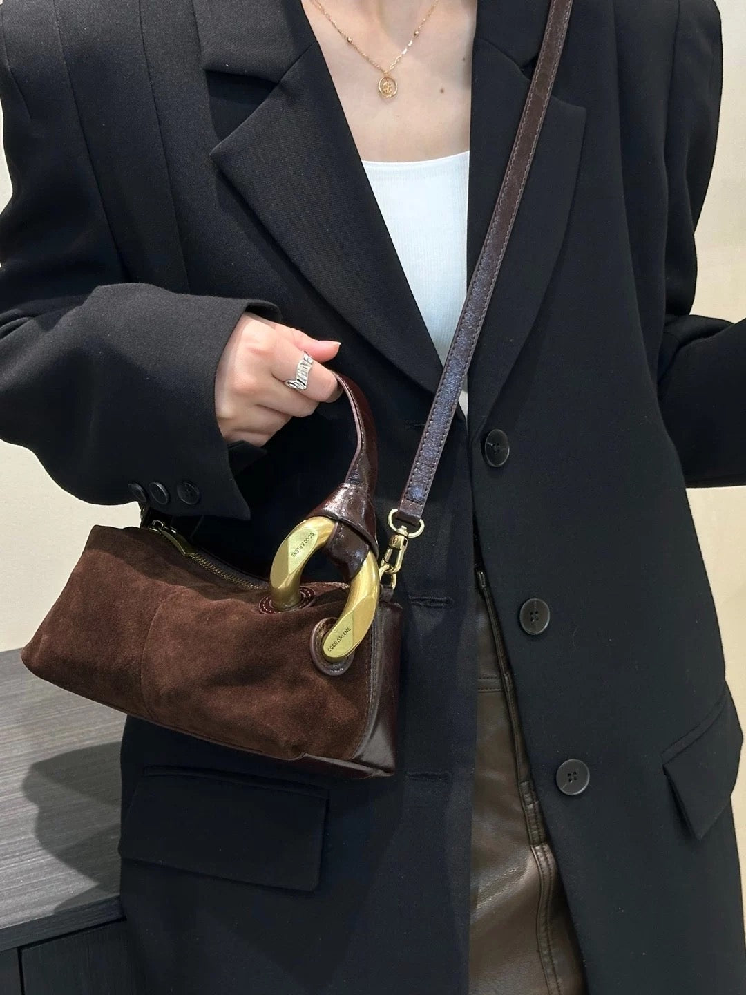 M087Real leather handbag